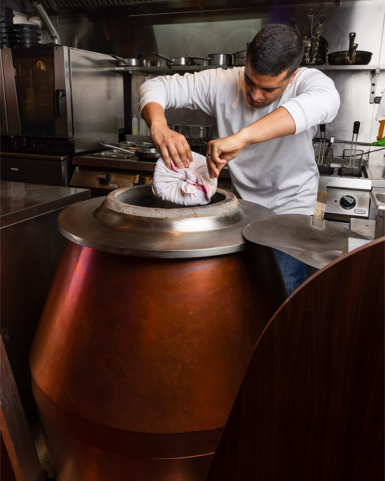 The Science of Tandoor Cooking- How Flavour Is Created img (3)